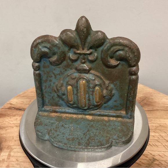 🟢 Vintage Cast Iron Fleur - De - Lis Bookend / Shelf Decor / Paperweight - Heavy - Picture 13 of 13